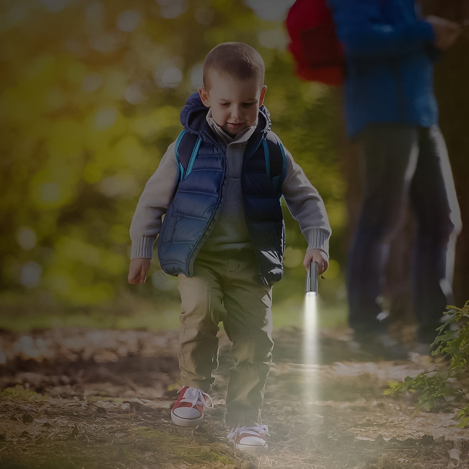 Portable Mini Torch - Super-Bright LED Flashlight with 3AAA Batteries Included