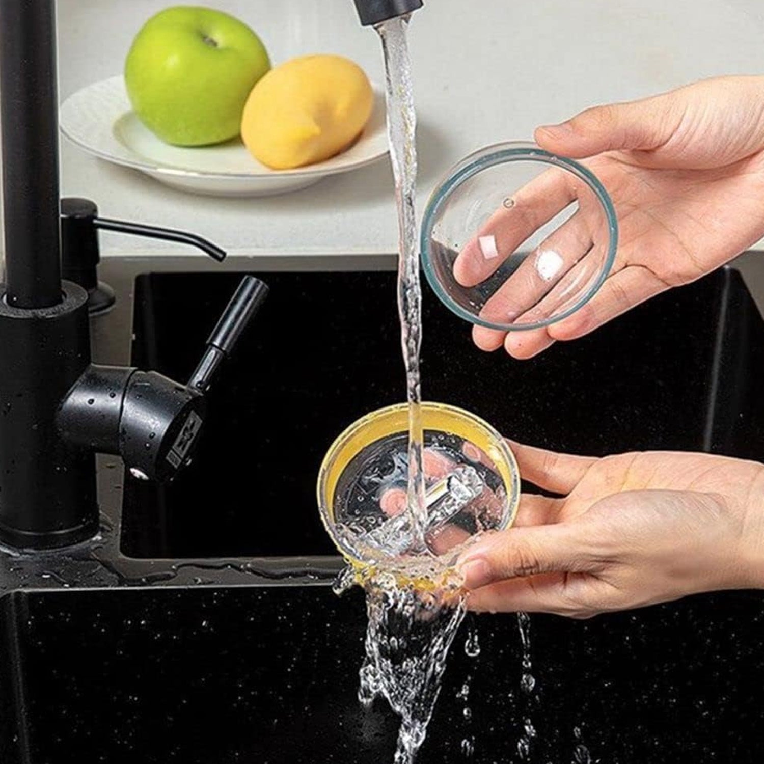 Multifunctional Round Peeler with Removable Storage – Washable Vegetable & Fruit Peeler for Kitchen (1 Pc / Mix Color)