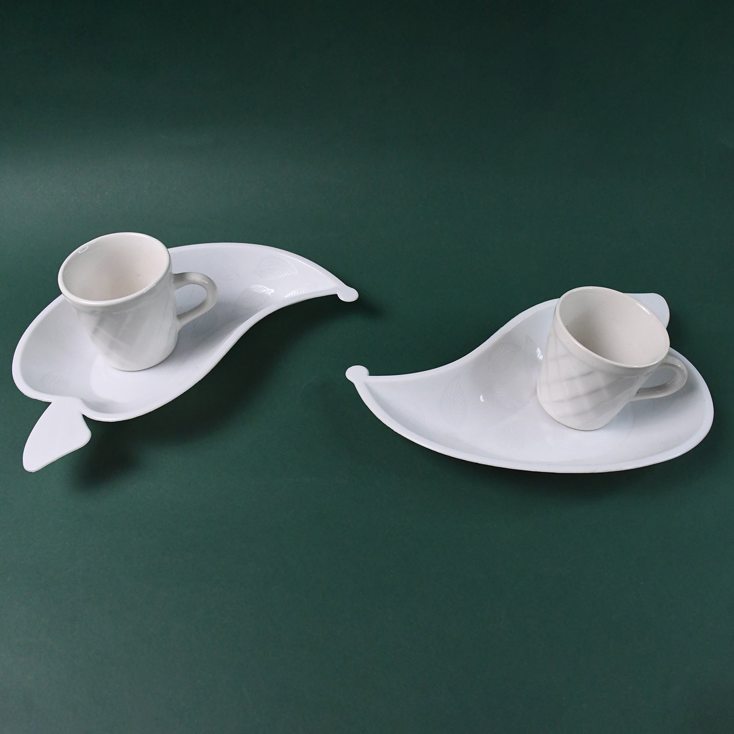 Unibic Ceramic Tea Cups With Plastic Leaf Shape tray / Platter (6 Pcs Set)