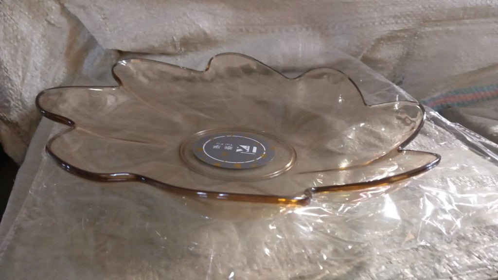 Flower Shape Kids Plastic Plate - Multipurpose for Dinner, Snacks & Party Supplies (1pc)