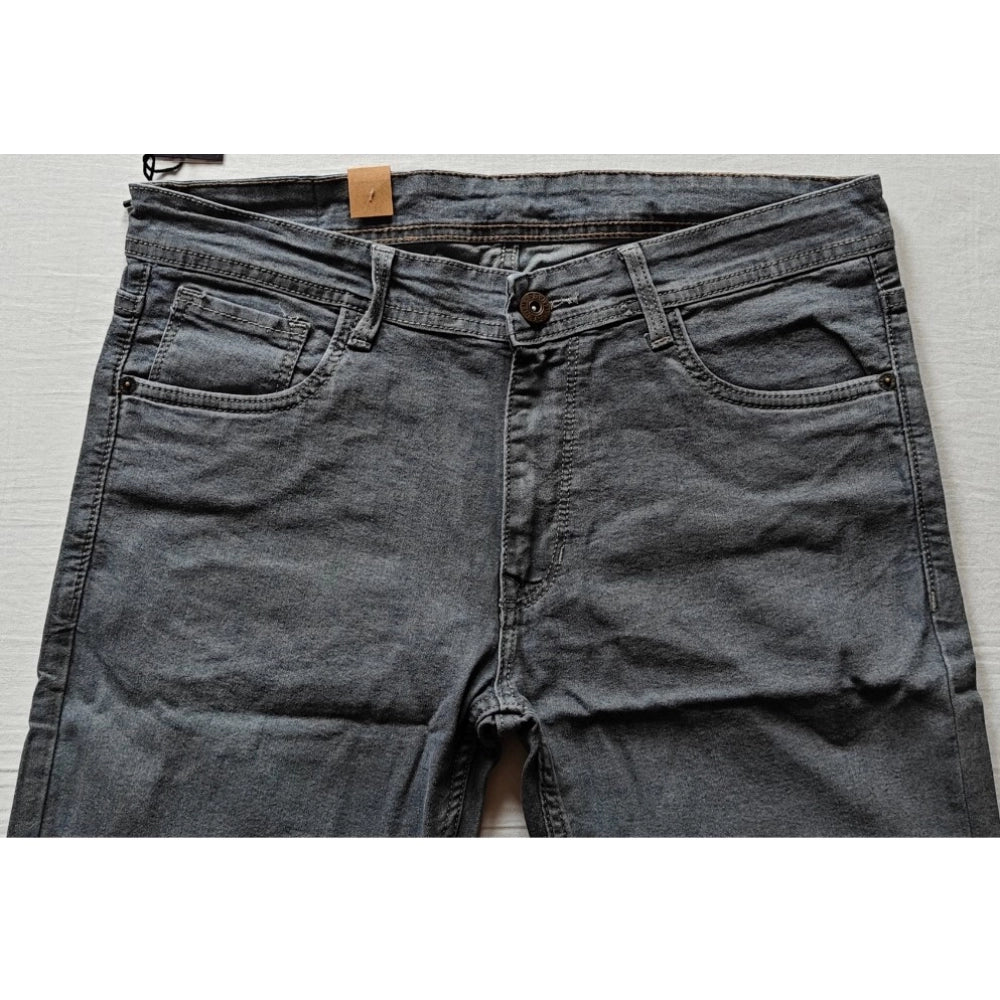 Generic Men's Cotton Blended Solid Tapered Jeans (Grey)