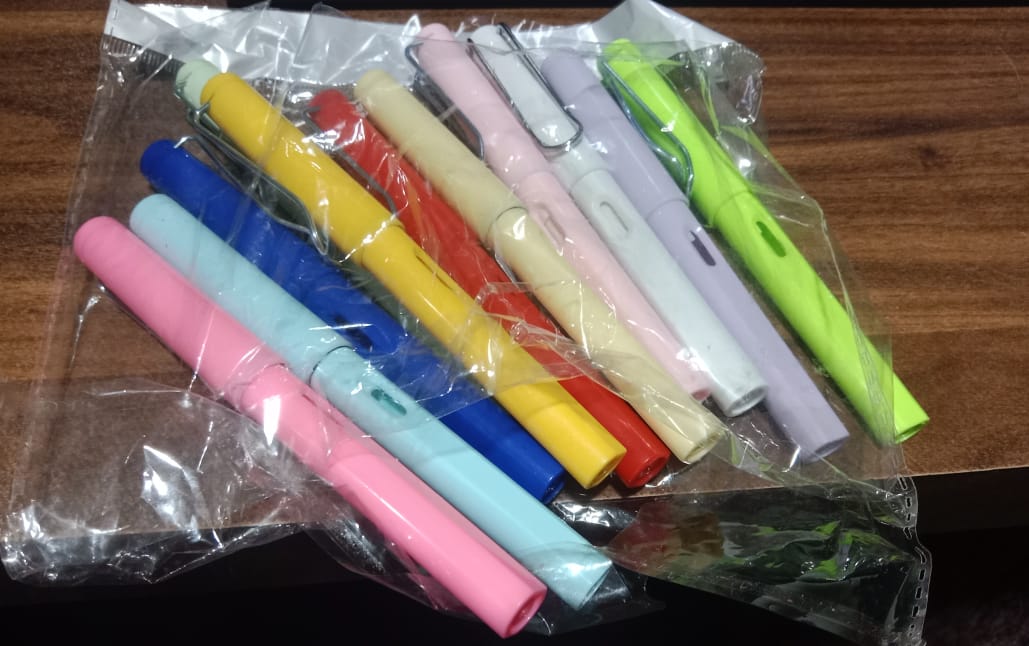 2-in-1 Everlasting Magic Pencil with Replaceable Eraser – Inkless, Reusable, Portable (1 Pc / Mix Color)